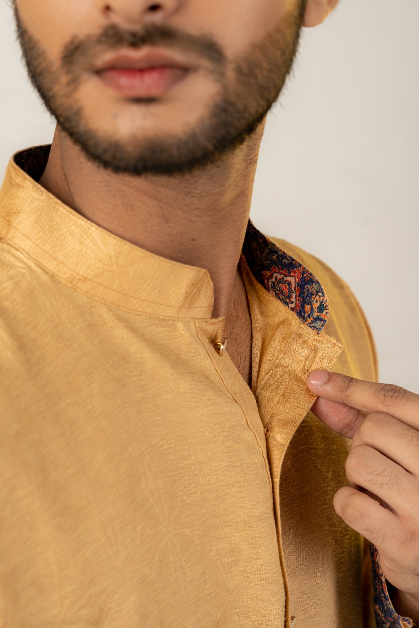 Nahyan Jacquard Kurta in Heather Gold