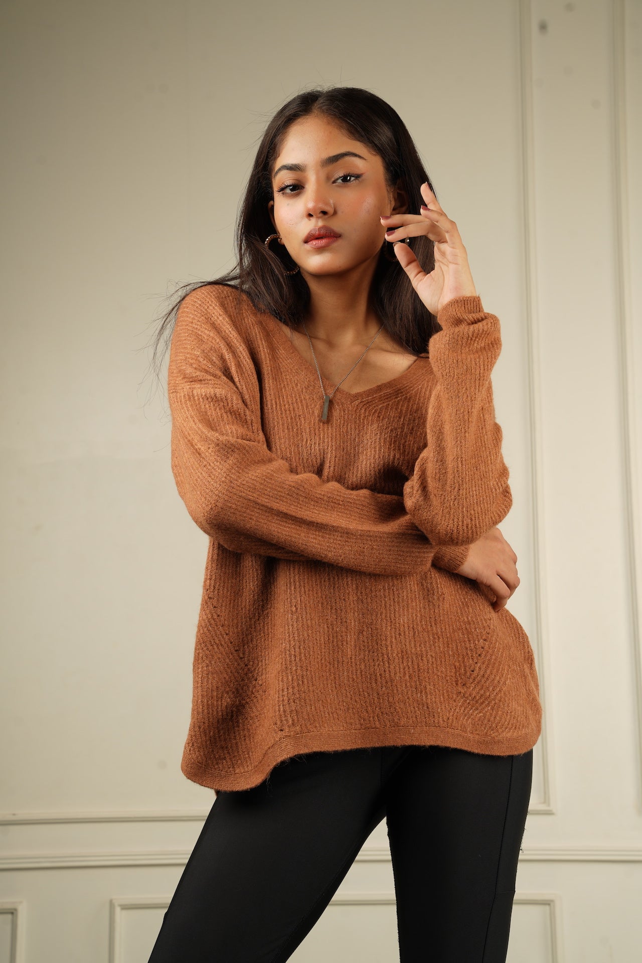 Cinnamon Oversized V-Neck Sweater - Bosphorus Fashion Ltd.