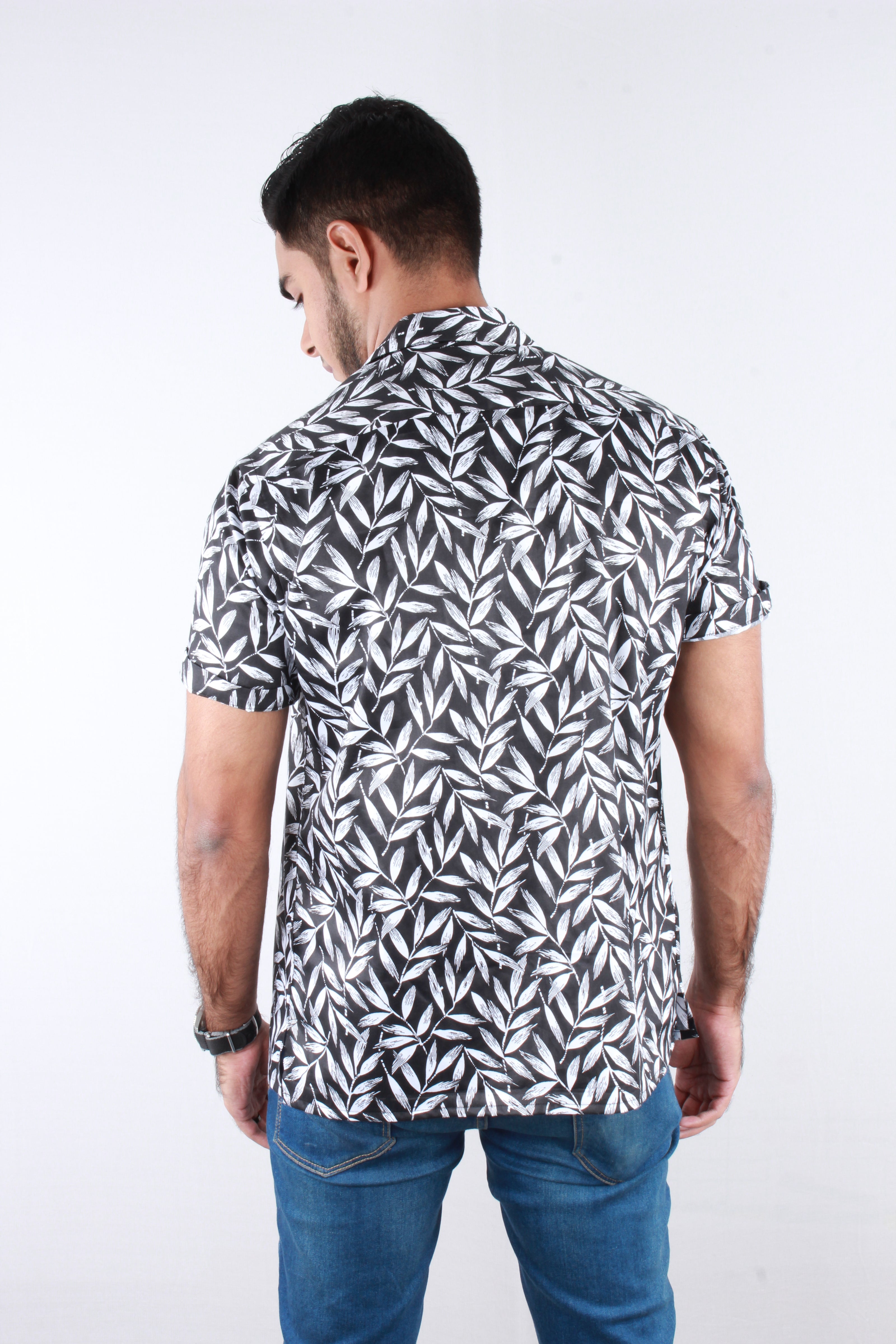 Black and White Leafy Printed Casual Shirt - Bosphorus Fashion